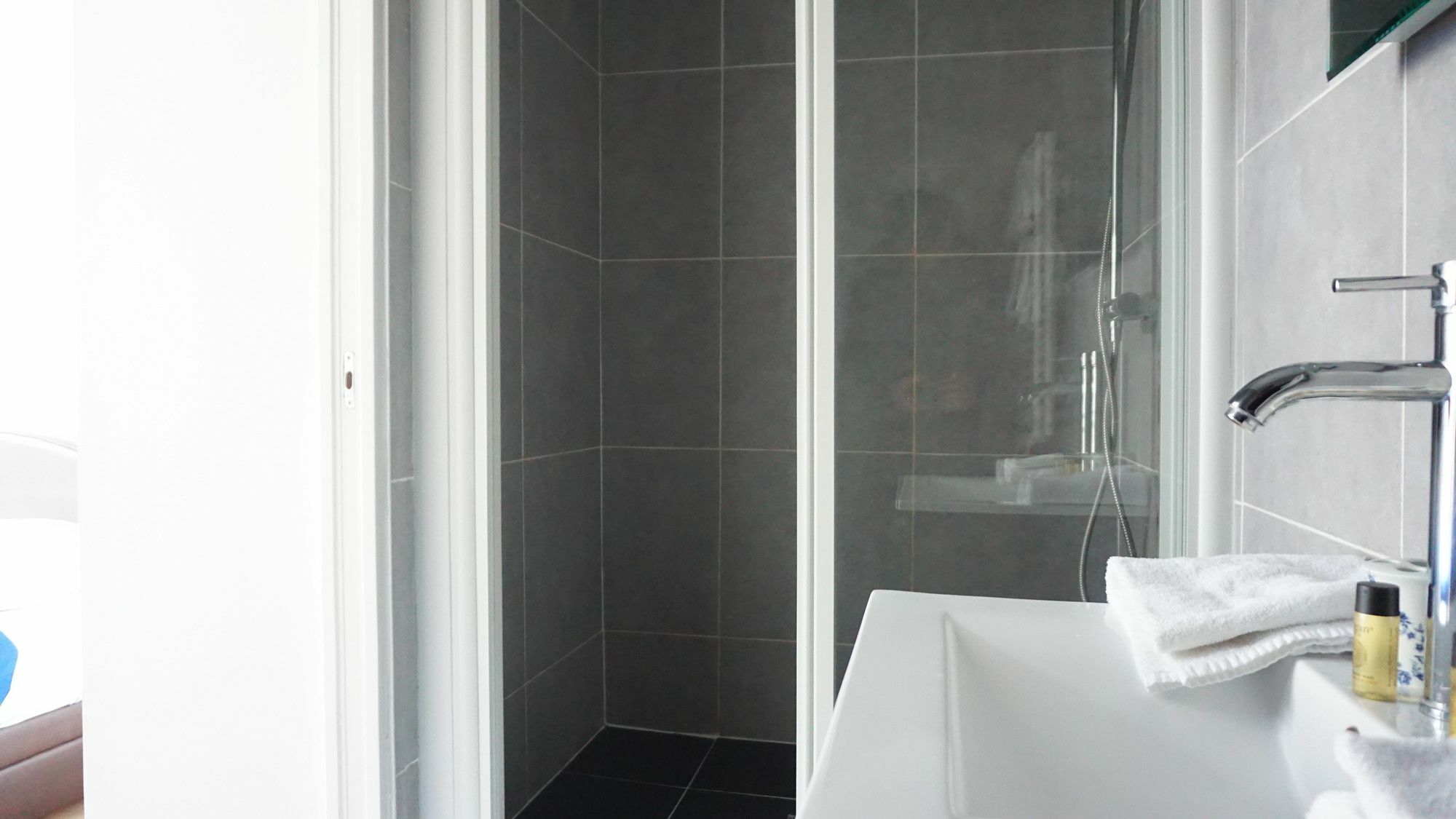 Champs Elysees 2 Pieces 8 Apartment *